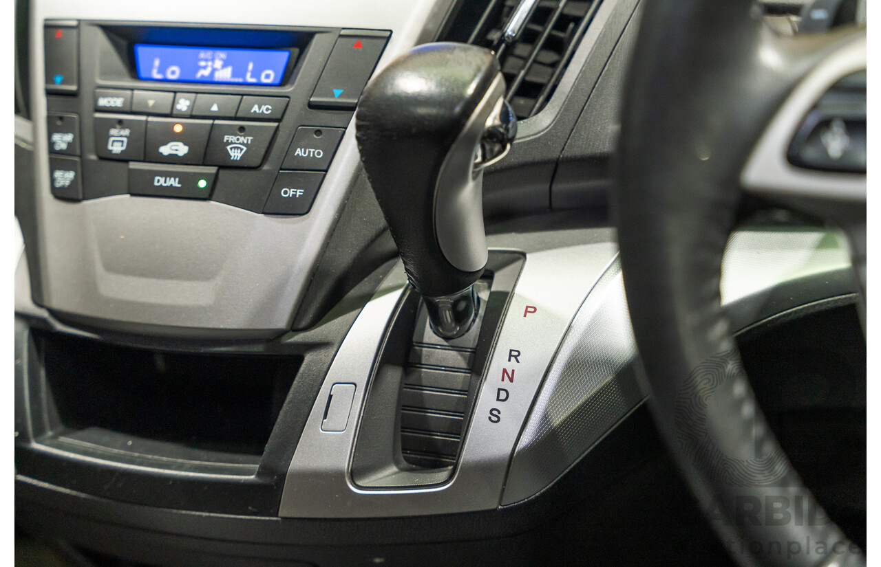 10/2012 Honda Odyssey Luxury RB MY12 4d Wagon Metallic Grey 2.4L - 7 Seater