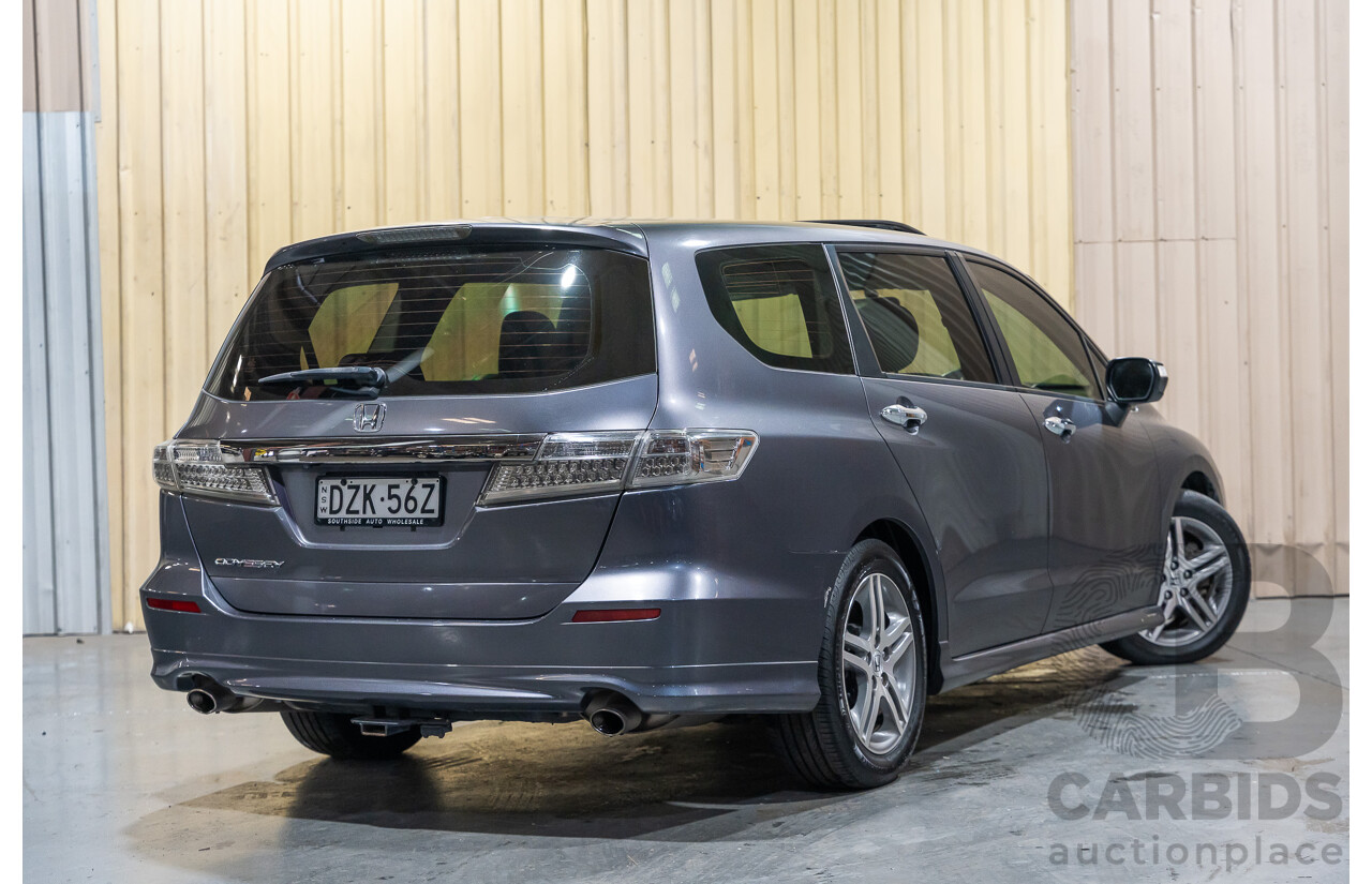 10/2012 Honda Odyssey Luxury RB MY12 4d Wagon Metallic Grey 2.4L - 7 Seater