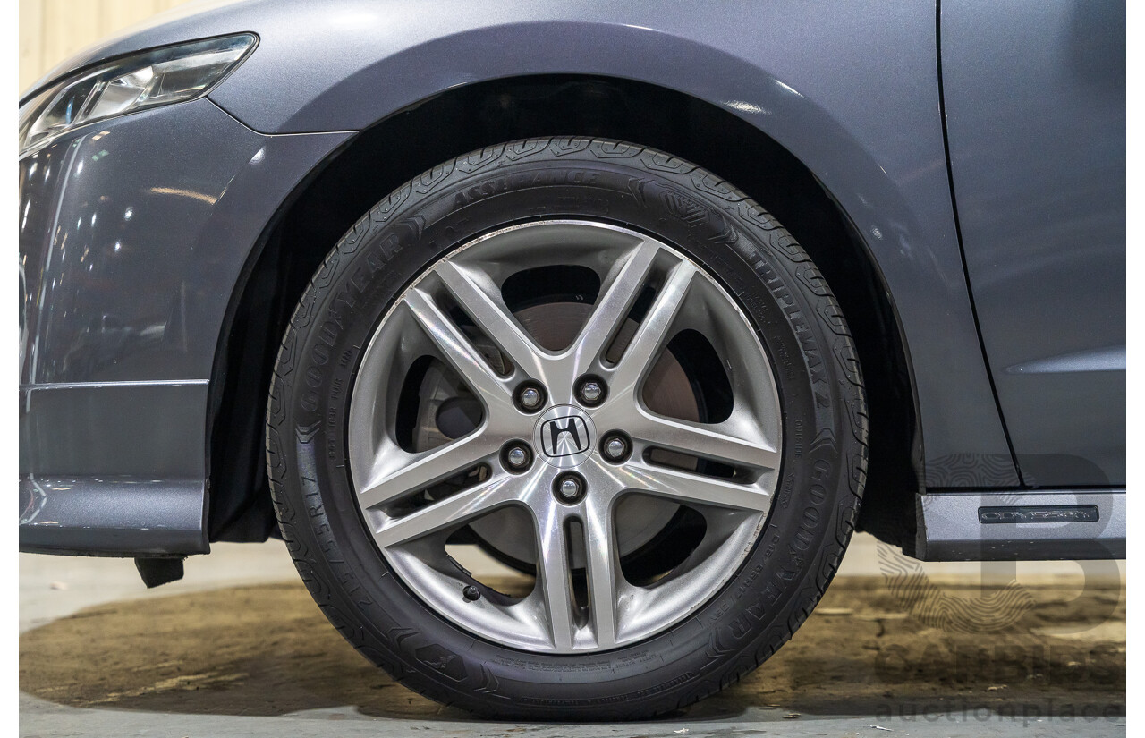 10/2012 Honda Odyssey Luxury RB MY12 4d Wagon Metallic Grey 2.4L - 7 Seater