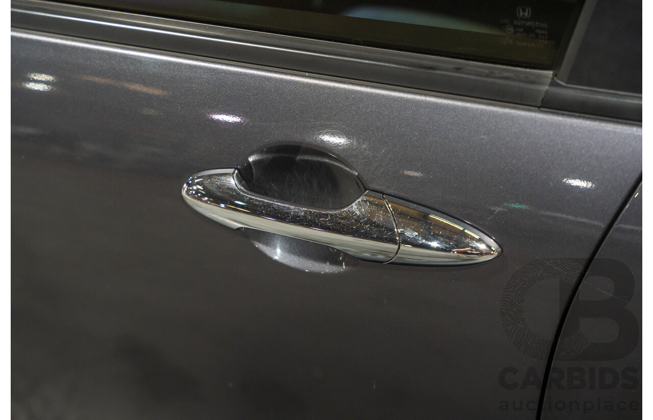 10/2012 Honda Odyssey Luxury RB MY12 4d Wagon Metallic Grey 2.4L - 7 Seater