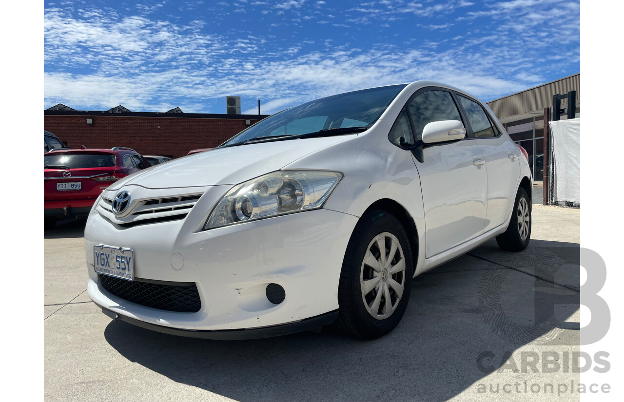 10/10 Toyota Corolla ASCENT FWD ZRE152R MY10 5D Hatchback White 1.8L