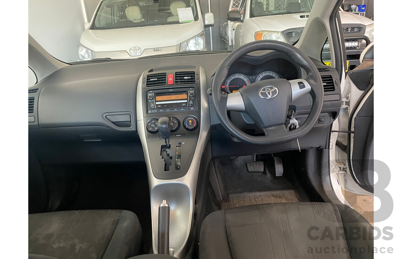 10/10 Toyota Corolla ASCENT FWD ZRE152R MY10 5D Hatchback White 1.8L