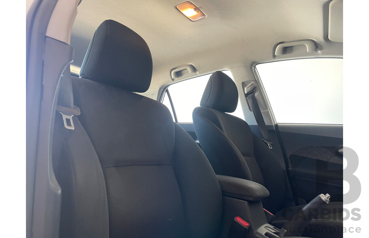 10/10 Toyota Corolla ASCENT FWD ZRE152R MY10 5D Hatchback White 1.8L