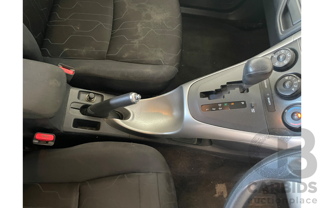 10/10 Toyota Corolla ASCENT FWD ZRE152R MY10 5D Hatchback White 1.8L