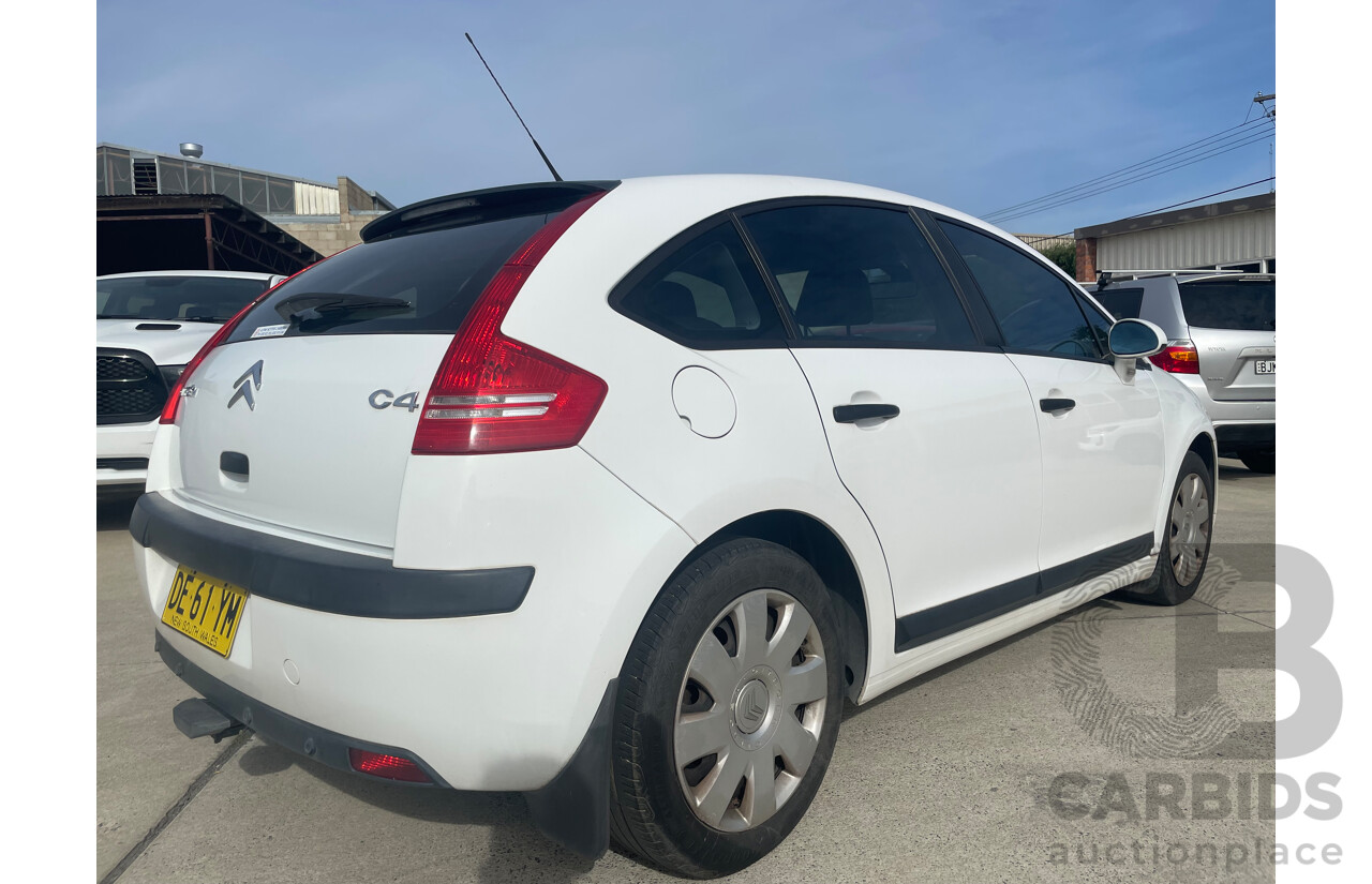 01/06 Citroen C4 SX FWD  5D Hatchback White 1.6L
