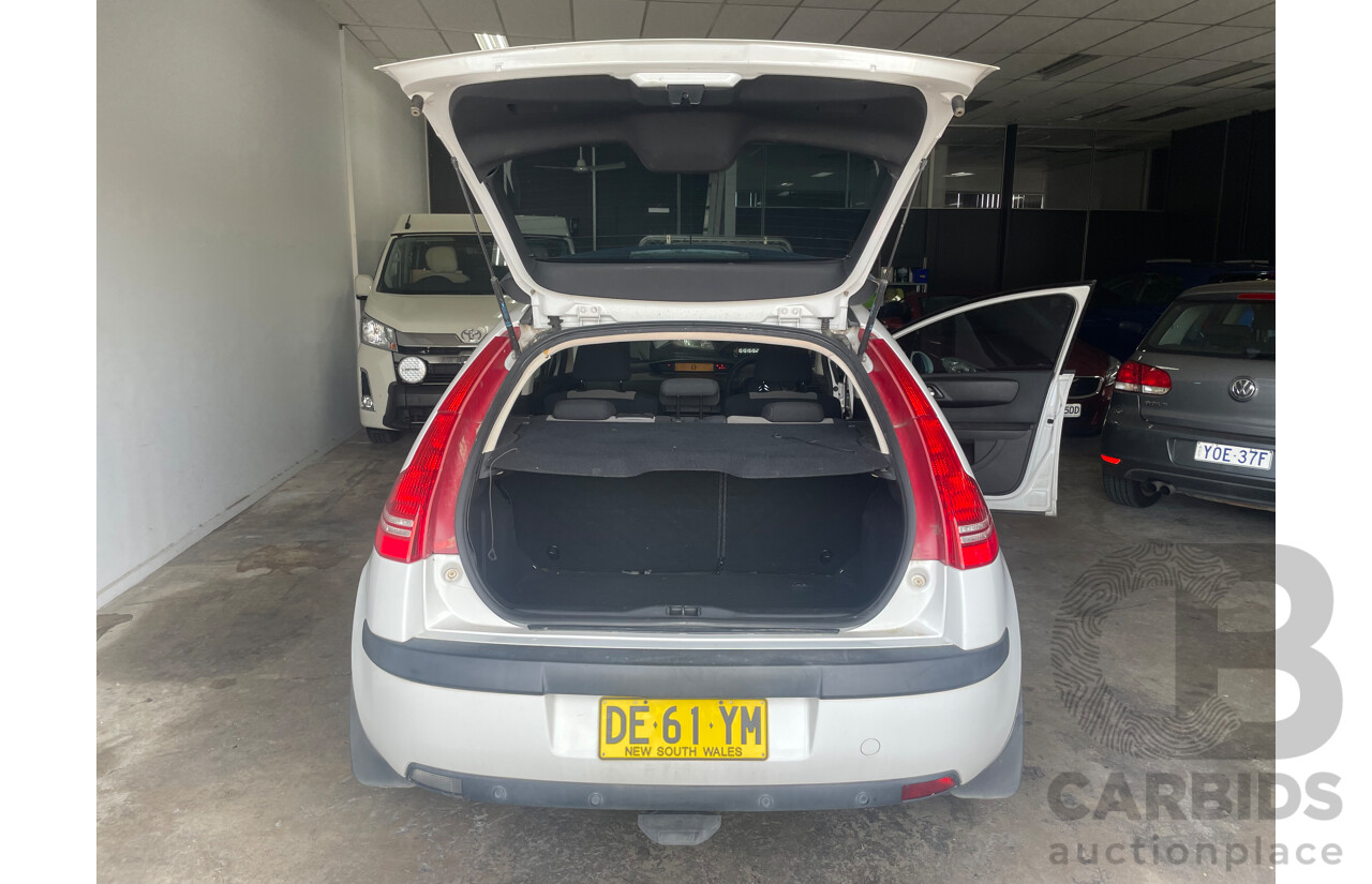 01/06 Citroen C4 SX FWD  5D Hatchback White 1.6L