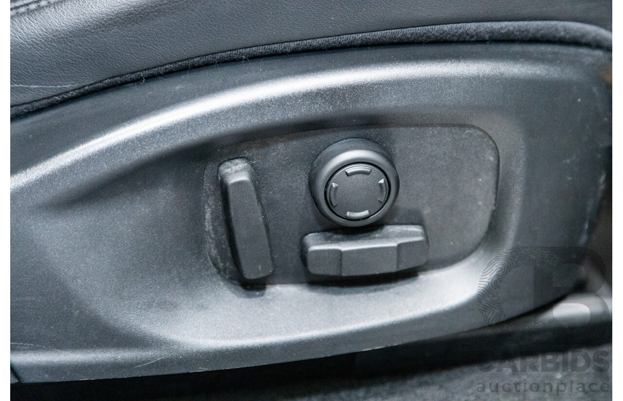 07/2017 Jaguar F-Pace 30d Portfolio (AWD) X761 MY17 4d Wagon Polaris White Twin Turbo Diesel 3.0L