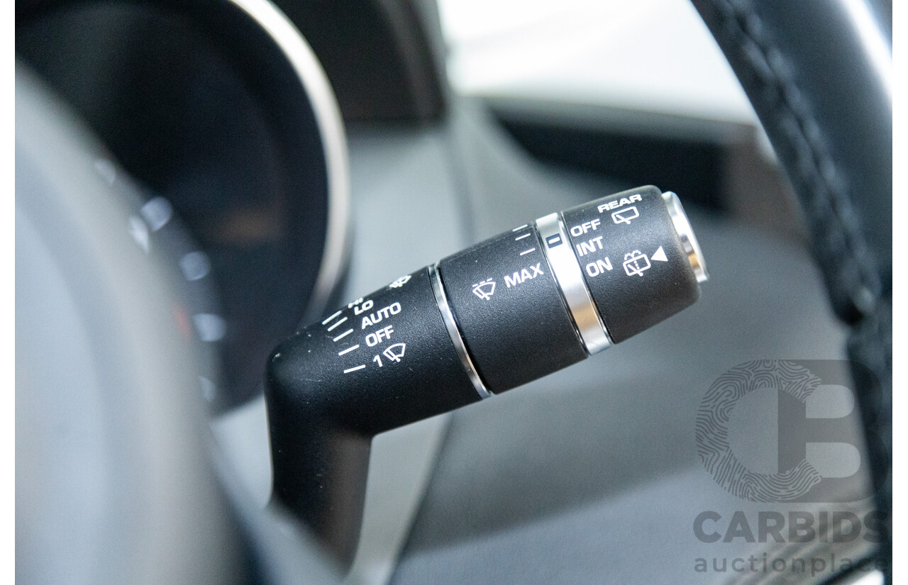 07/2017 Jaguar F-Pace 30d Portfolio (AWD) X761 MY17 4d Wagon Polaris White Twin Turbo Diesel 3.0L