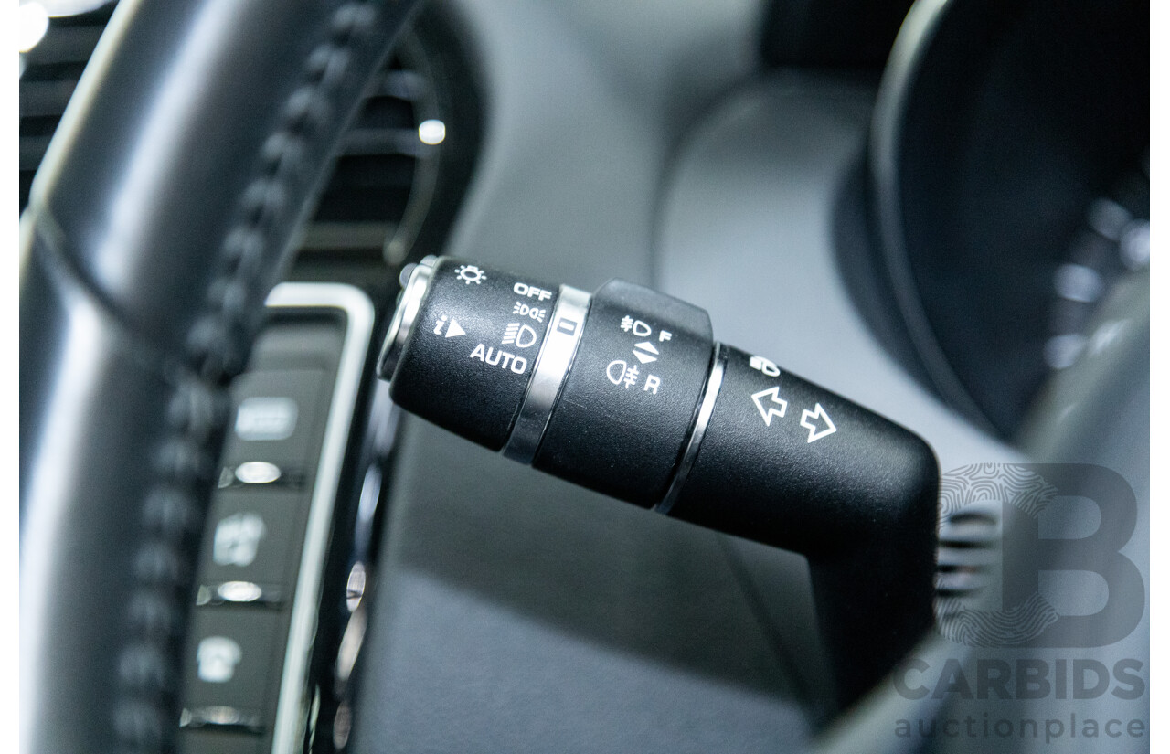 07/2017 Jaguar F-Pace 30d Portfolio (AWD) X761 MY17 4d Wagon Polaris White Twin Turbo Diesel 3.0L