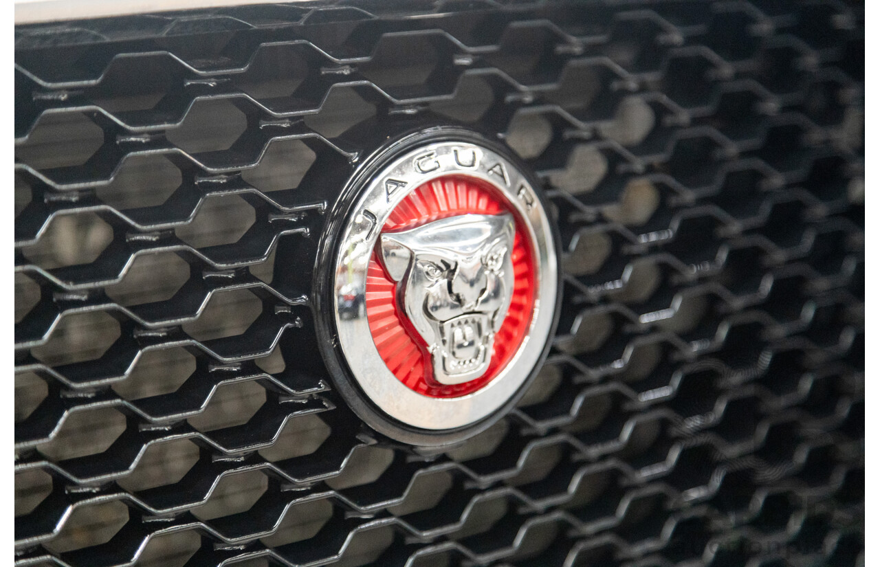 07/2017 Jaguar F-Pace 30d Portfolio (AWD) X761 MY17 4d Wagon Polaris White Twin Turbo Diesel 3.0L