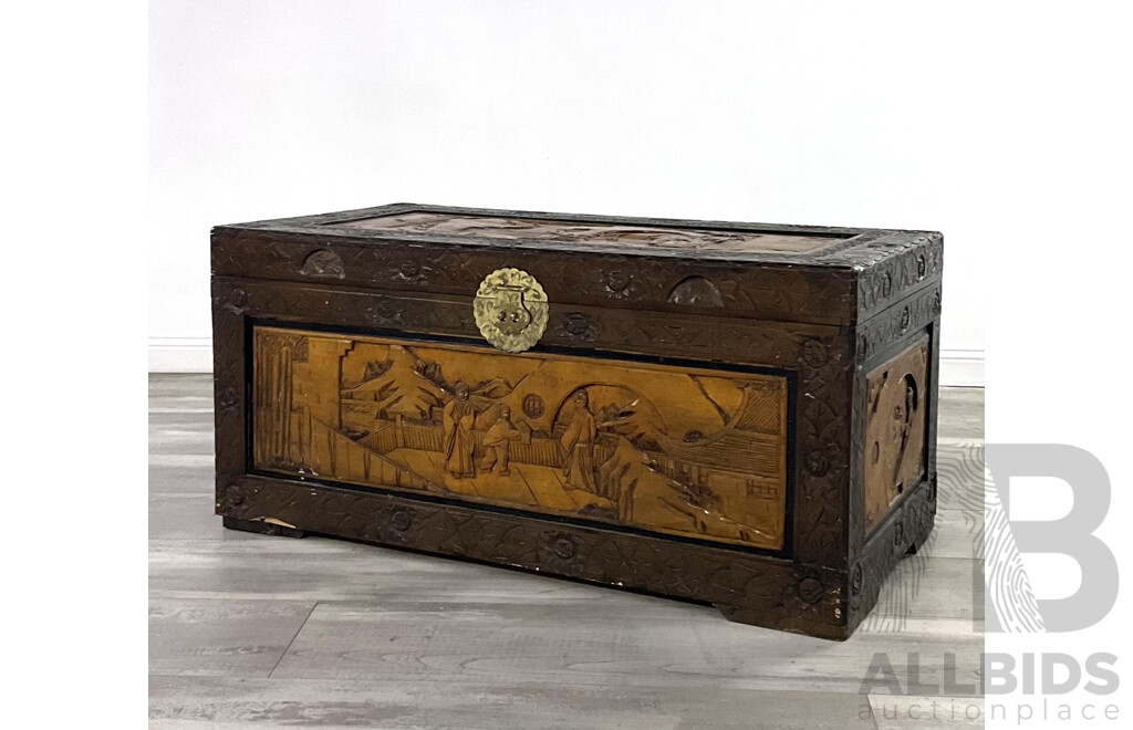 Carved Camphorwood Trunk
