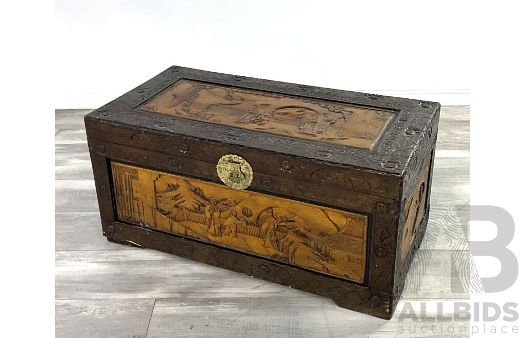 Carved Camphorwood Trunk