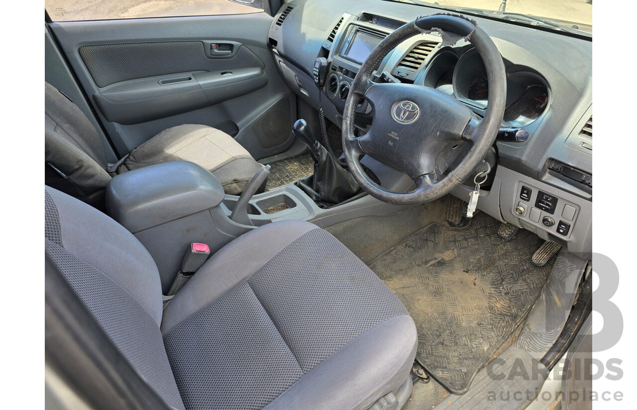 6/2005 Toyota Hilux SR5 (4x4) GGN25R 4d Dual Cab P/Up Silver Metallic V6 4.0L