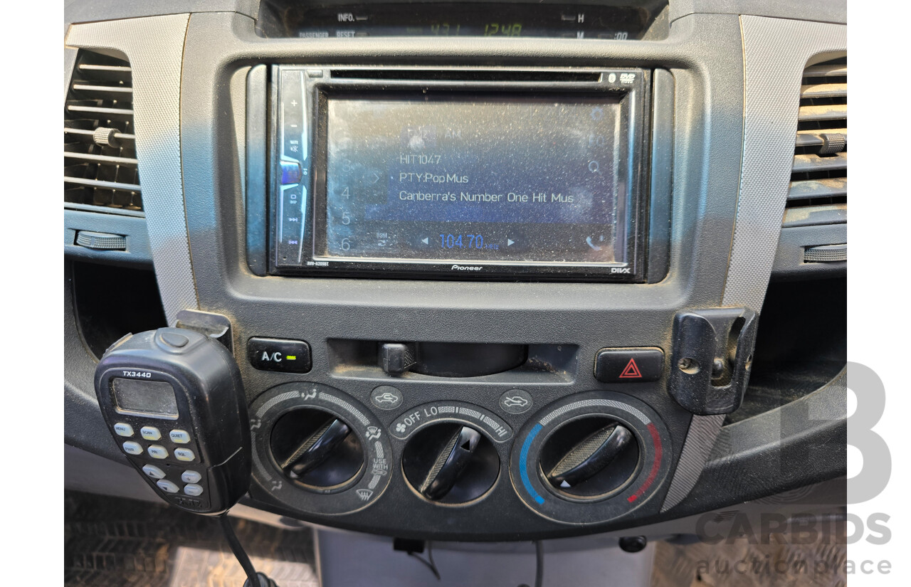 6/2005 Toyota Hilux SR5 (4x4) GGN25R 4d Dual Cab P/Up Silver Metallic V6 4.0L