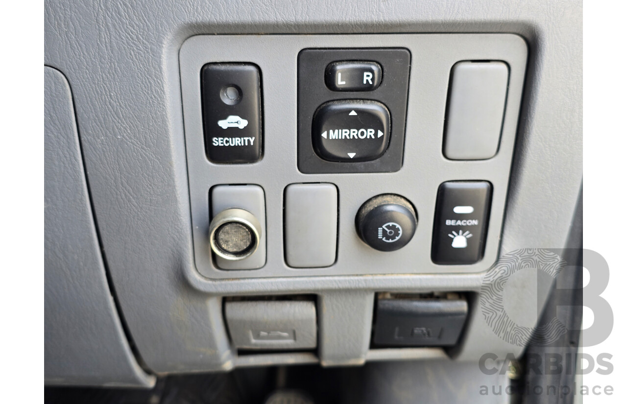 6/2005 Toyota Hilux SR5 (4x4) GGN25R 4d Dual Cab P/Up Silver Metallic V6 4.0L