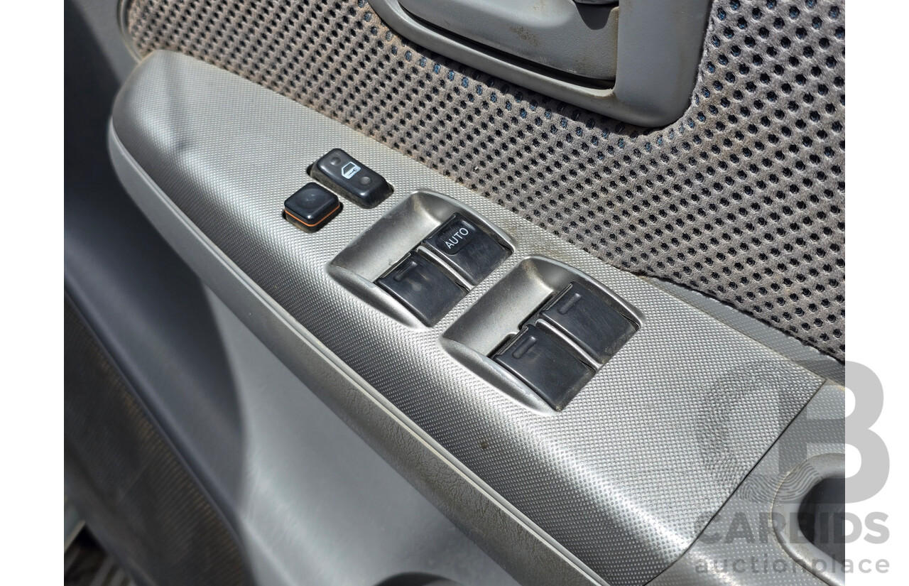 6/2005 Toyota Hilux SR5 (4x4) GGN25R 4d Dual Cab P/Up Silver Metallic V6 4.0L