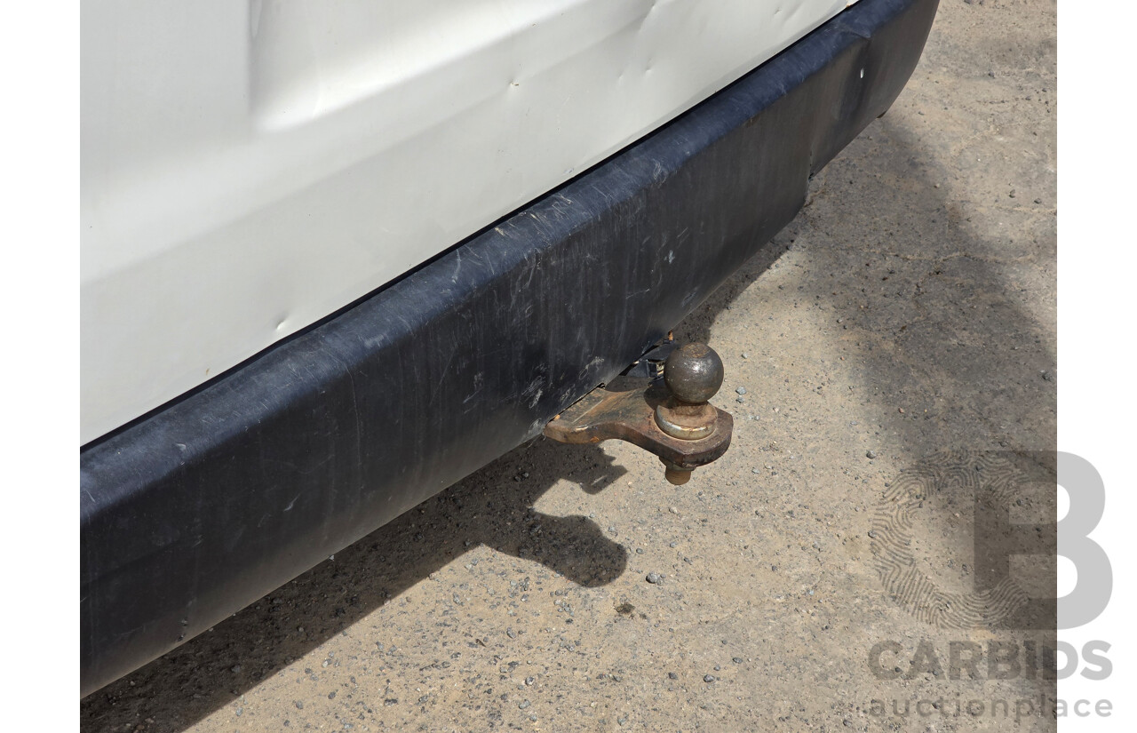 3/2010 Toyota Hiace LWB KDH201R 4d Van White Turbo Diesel 3.0L