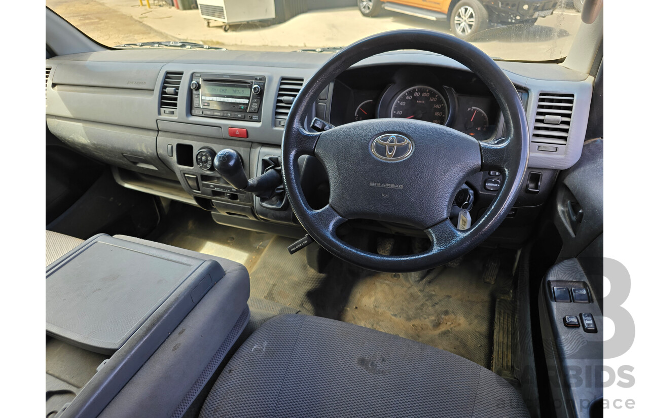 3/2010 Toyota Hiace LWB KDH201R 4d Van White Turbo Diesel 3.0L