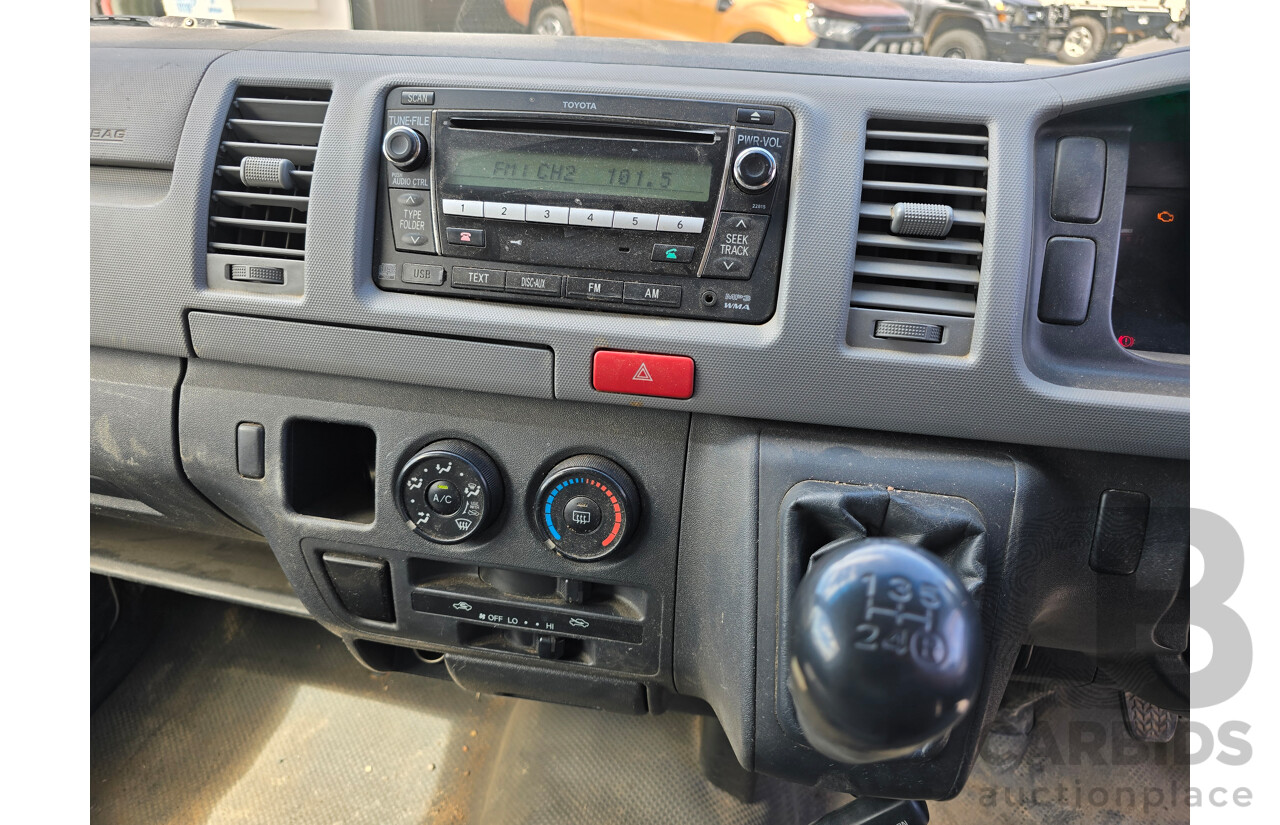 3/2010 Toyota Hiace LWB KDH201R 4d Van White Turbo Diesel 3.0L