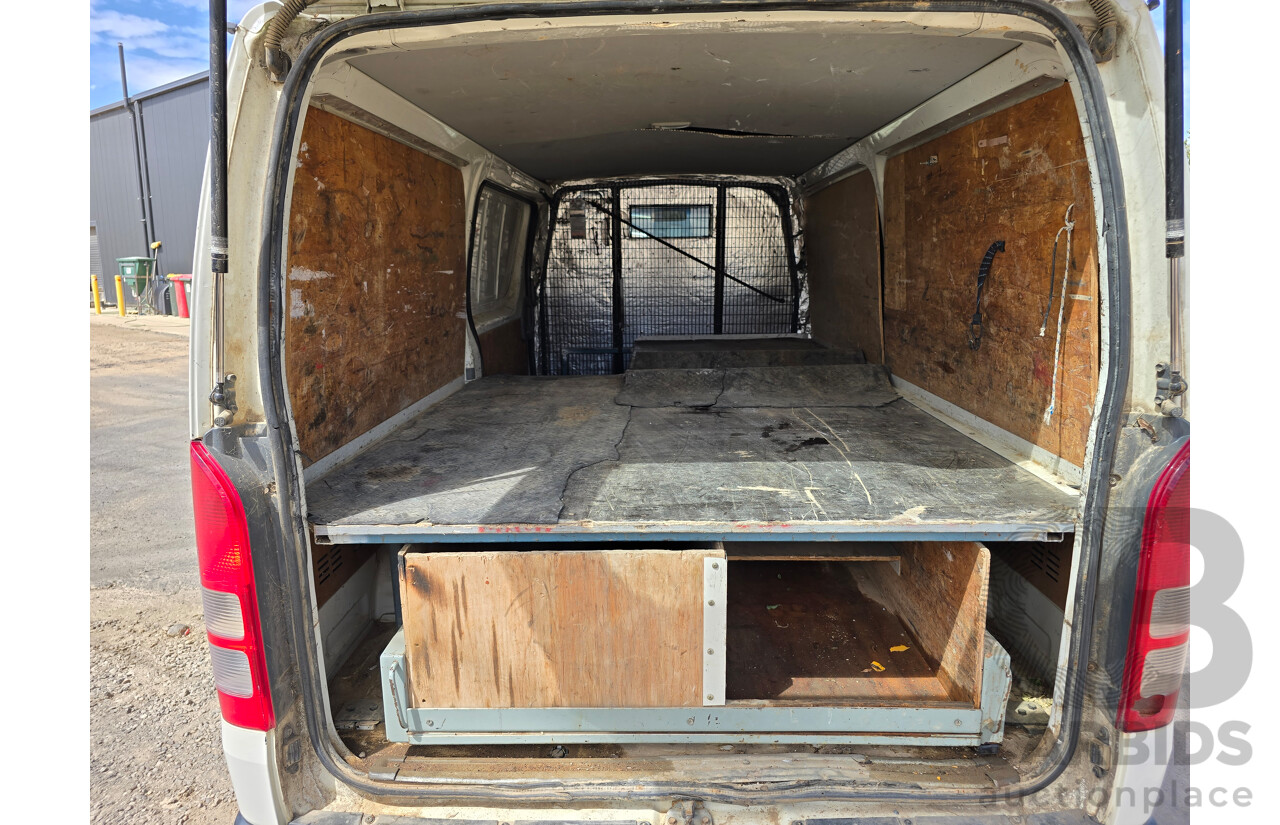 3/2010 Toyota Hiace LWB KDH201R 4d Van White Turbo Diesel 3.0L