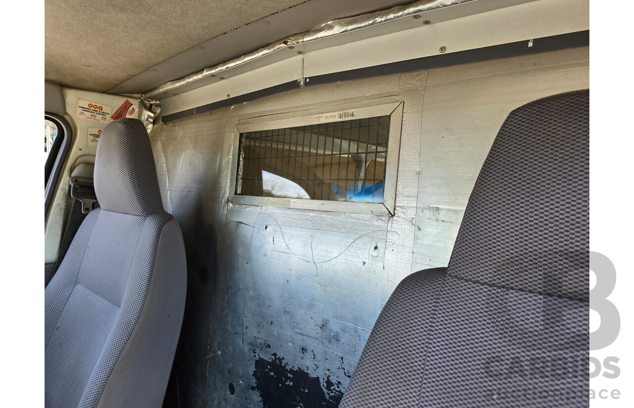 3/2010 Toyota Hiace LWB KDH201R 4d Van White Turbo Diesel 3.0L