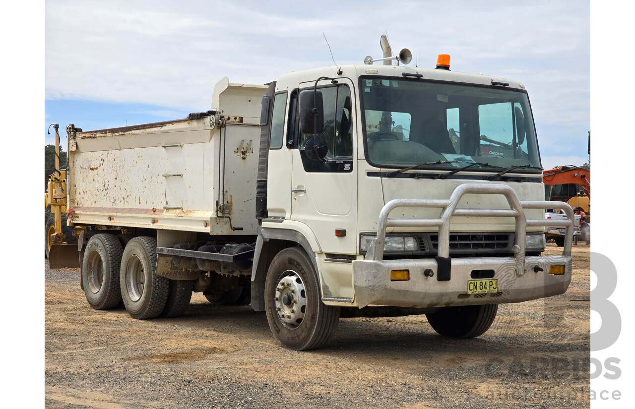 10/1997 Hino FS1K Series 6x4 Tipper Truck 2d Cab Chassis White Turbo Diesel