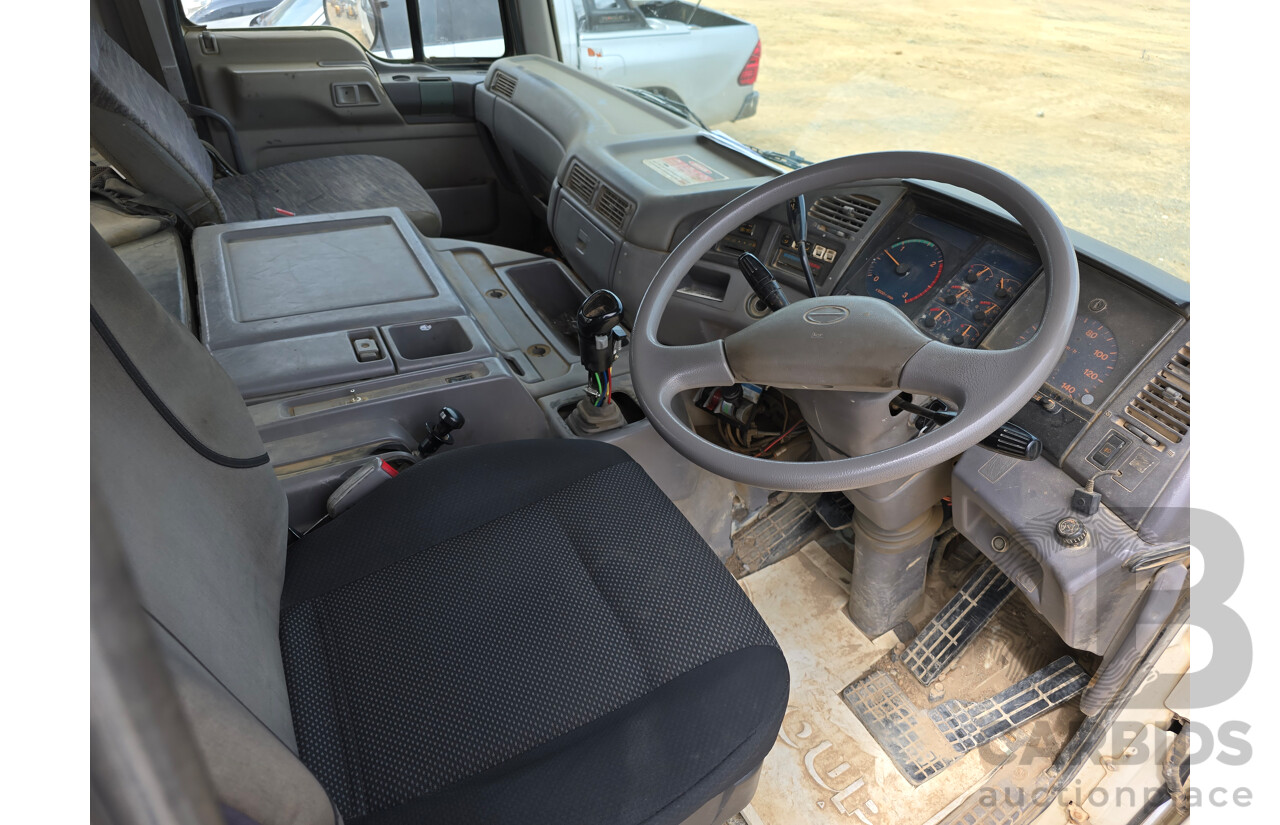 10/1997 Hino FS1K Series 6x4 Tipper Truck 2d Cab Chassis White Turbo Diesel