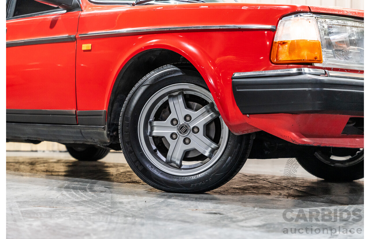 2/1988 Volvo 240GL 5d Estate Red 2.3L
