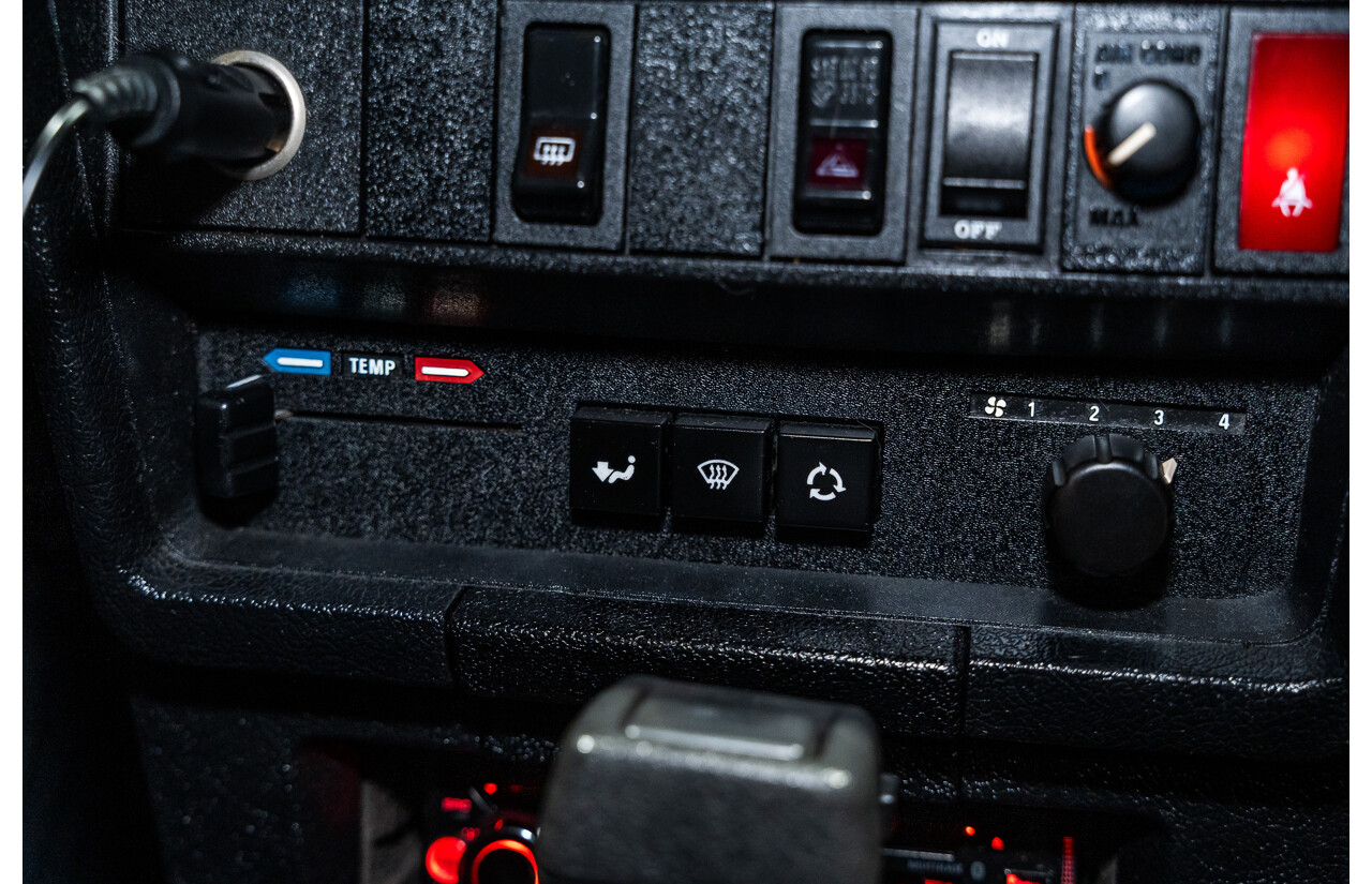 2/1988 Volvo 240GL 5d Estate Red 2.3L