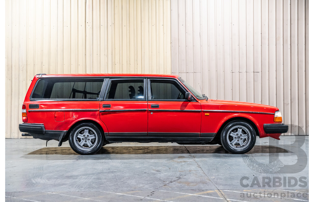 2/1988 Volvo 240GL 5d Estate Red 2.3L
