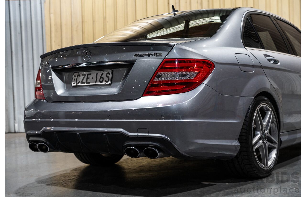 11/2011 Mercedes-Benz C63 AMG W204 MY11 4d Sedan Palladium Silver Metallic V8 6.2L
