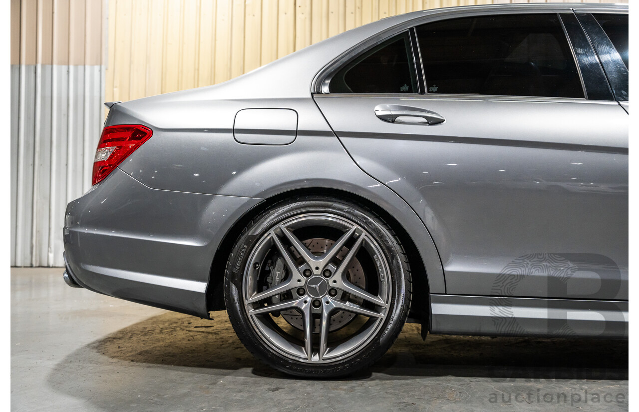 11/2011 Mercedes-Benz C63 AMG W204 MY11 4d Sedan Palladium Silver Metallic V8 6.2L