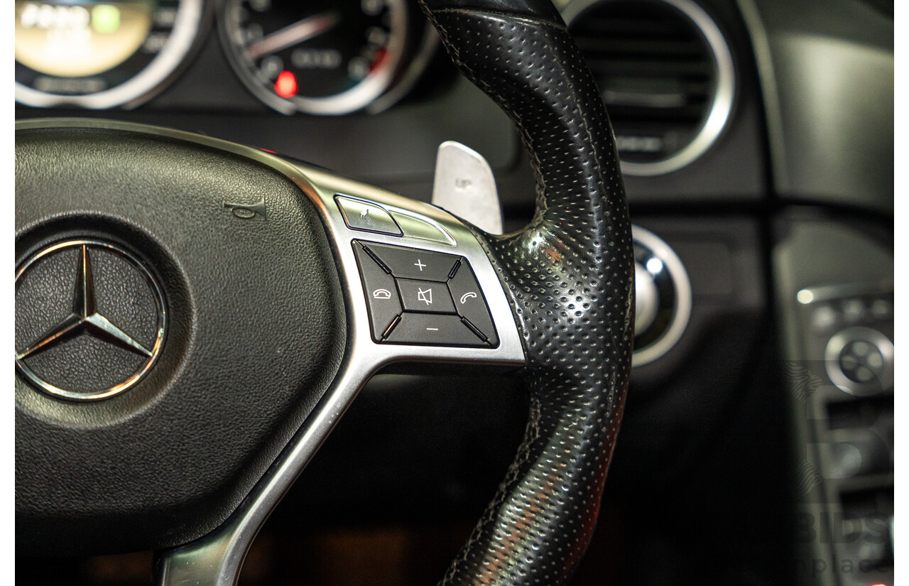 11/2011 Mercedes-Benz C63 AMG W204 MY11 4d Sedan Palladium Silver Metallic V8 6.2L