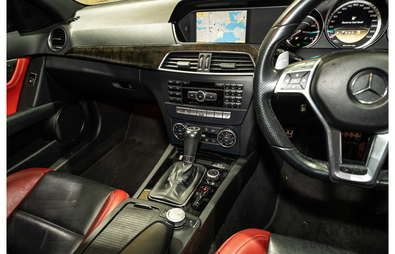 11/2011 Mercedes-Benz C63 AMG W204 MY11 4d Sedan Palladium Silver Metallic V8 6.2L