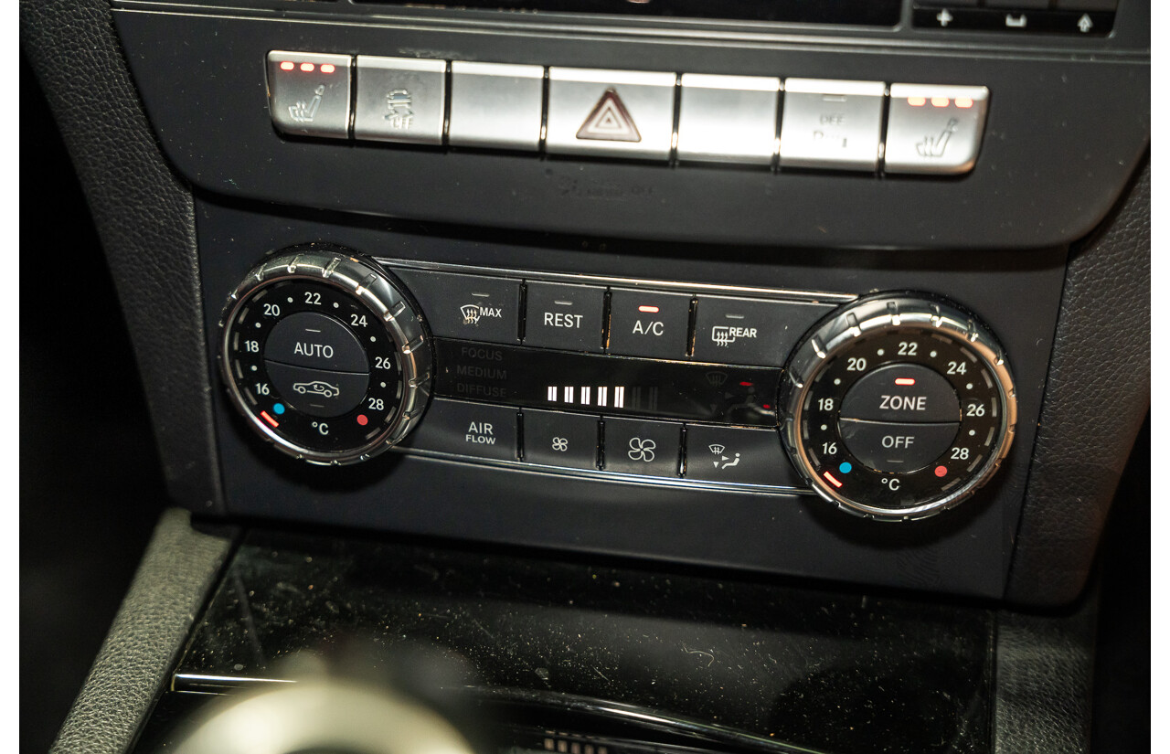 11/2011 Mercedes-Benz C63 AMG W204 MY11 4d Sedan Palladium Silver Metallic V8 6.2L