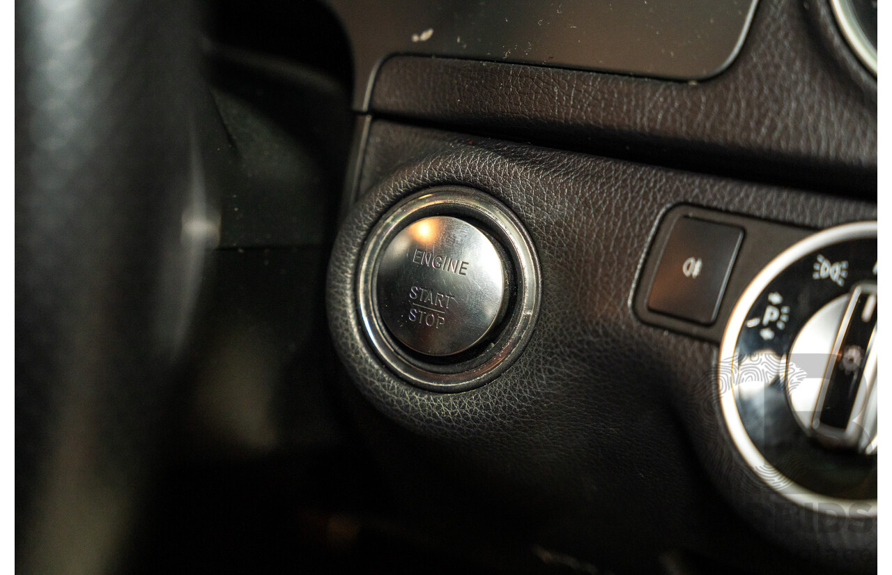 11/2011 Mercedes-Benz C63 AMG W204 MY11 4d Sedan Palladium Silver Metallic V8 6.2L