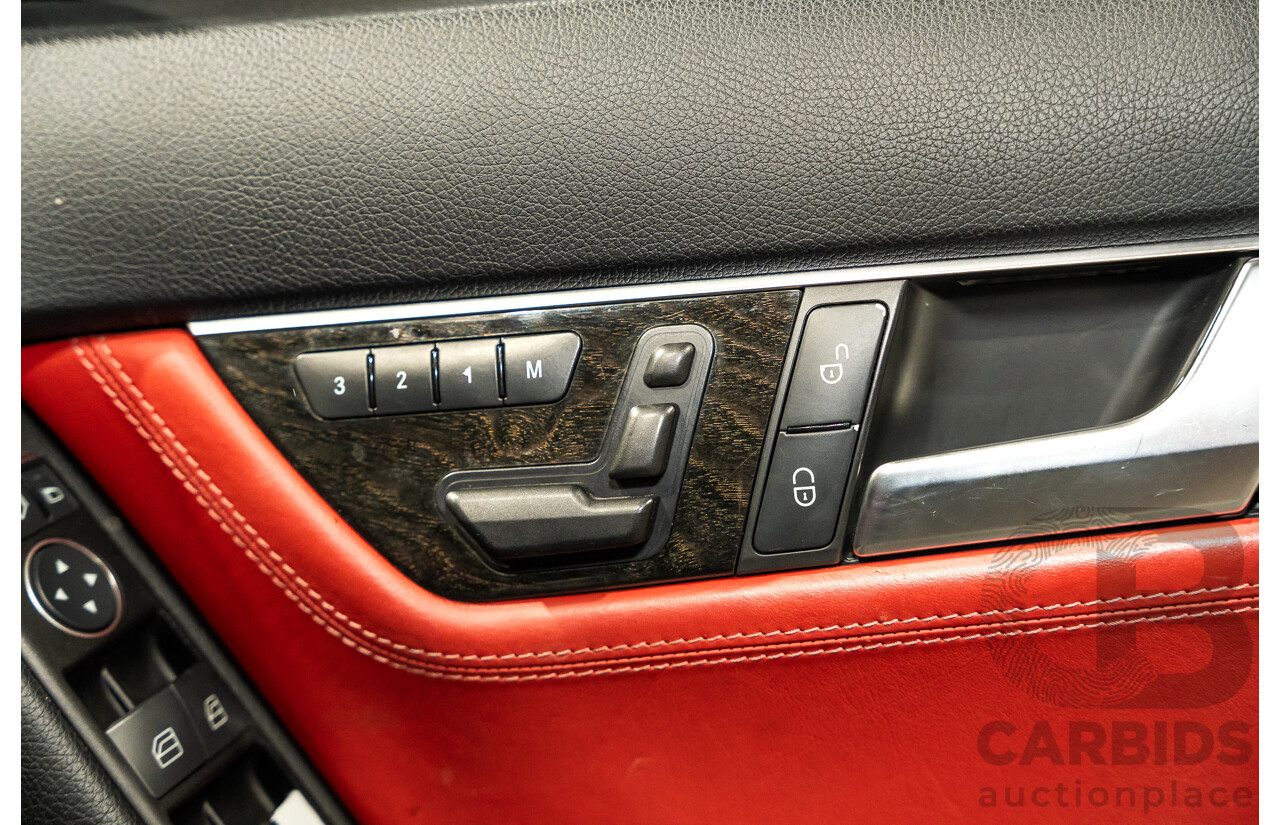 11/2011 Mercedes-Benz C63 AMG W204 MY11 4d Sedan Palladium Silver Metallic V8 6.2L