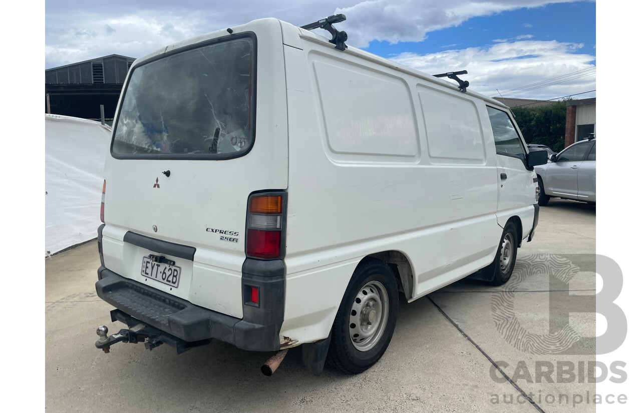 07/2007 Mitsubishi Express SWB RWD SJ MY07 Van White 2.4L
