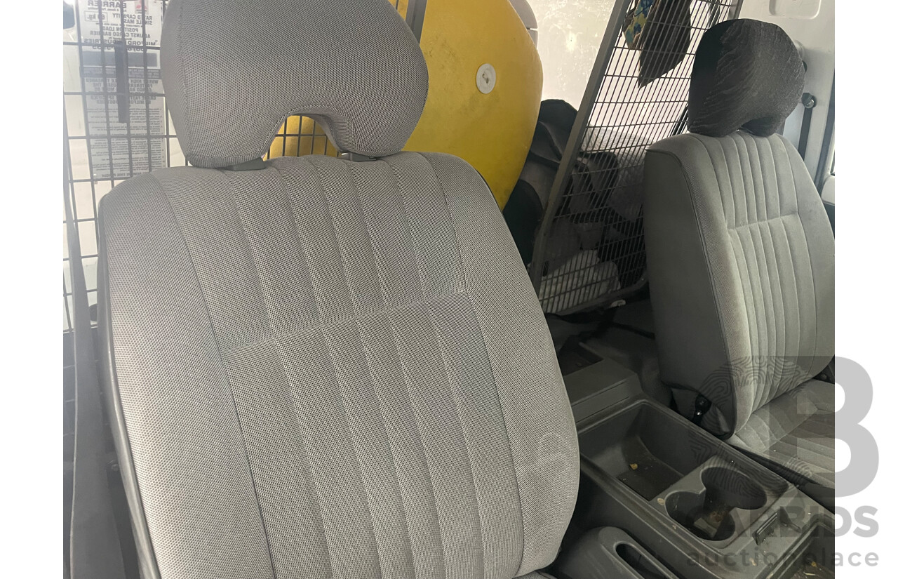 07/2007 Mitsubishi Express SWB RWD SJ MY07 Van White 2.4L