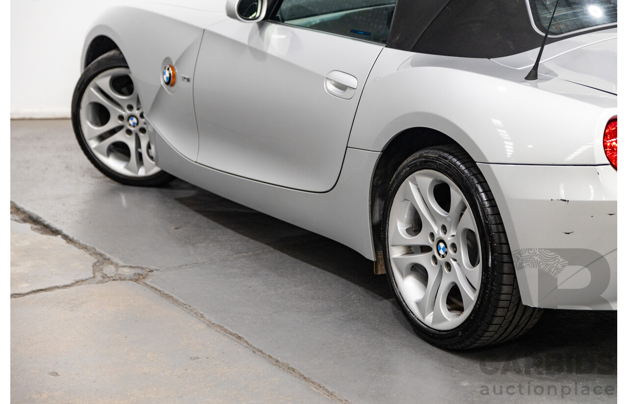 07/2003 BMW Z4 3.0i E85 2D Roadster Titan Silver Metallic 3.0L