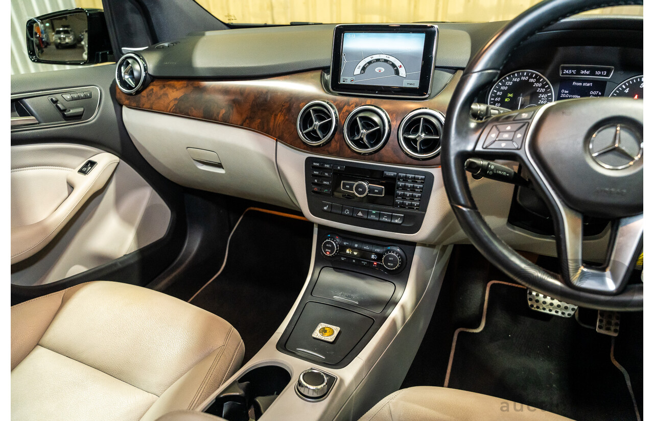 12/2012 Mercedes Benz B250 BE 246 MY13 5d Hatchback Polar Silver Metallic Turbo 2.0L