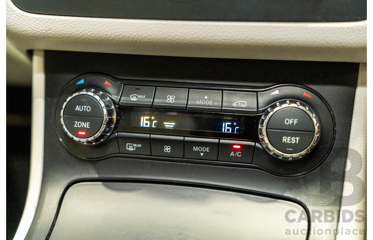 12/2012 Mercedes Benz B250 BE 246 MY13 5d Hatchback Polar Silver Metallic Turbo 2.0L