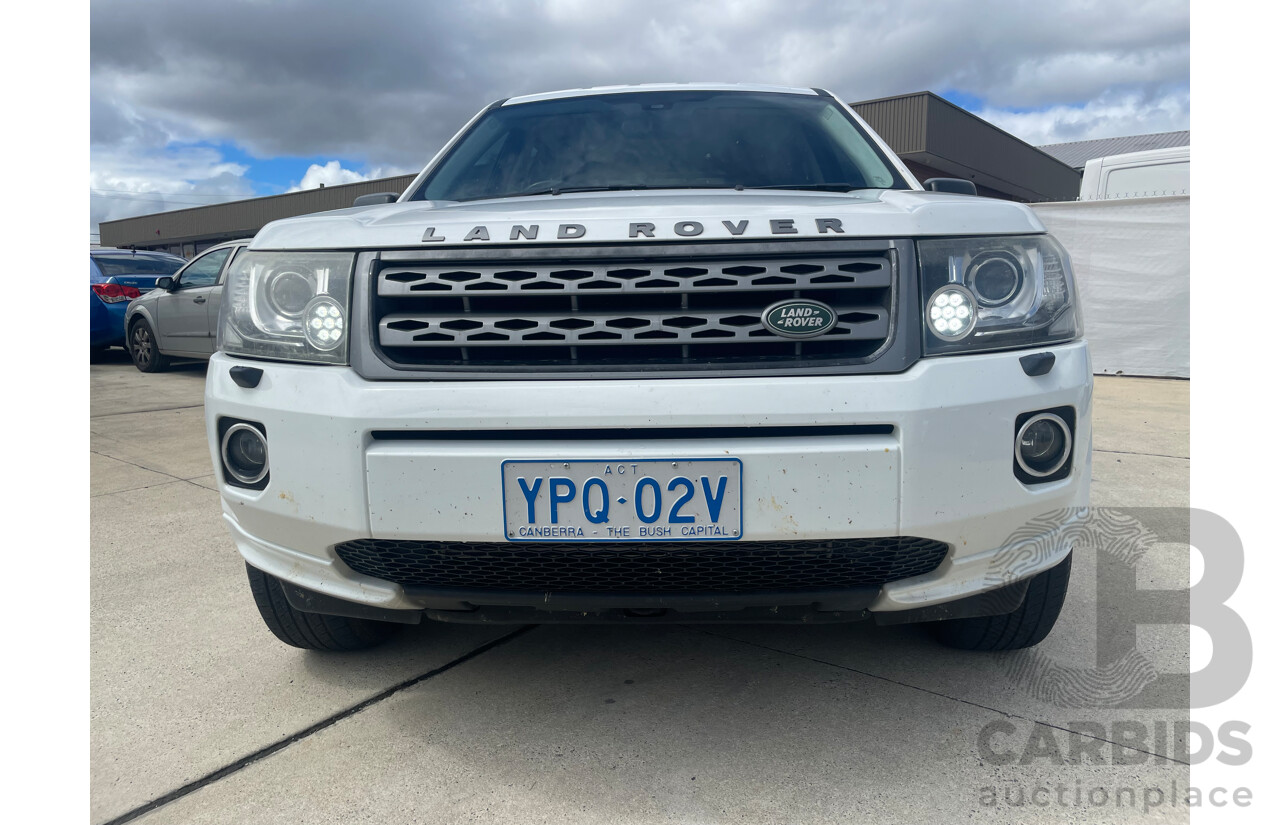01/2014 Land Rover Freelander 2 TD4 (4x4) 4x4 LF MY14 4D Wagon White 2.2L