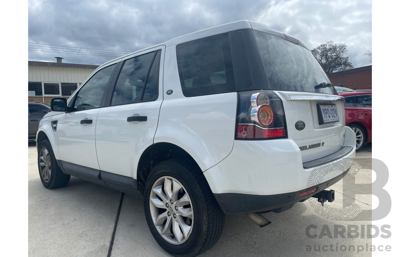 01/2014 Land Rover Freelander 2 TD4 (4x4) 4x4 LF MY14 4D Wagon White 2.2L