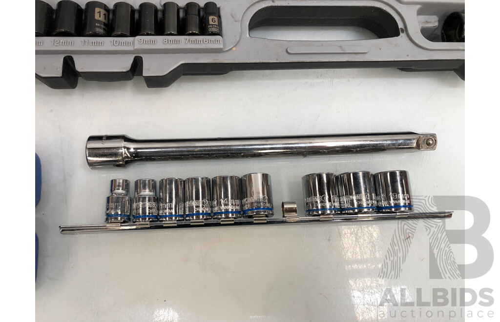 Kinchrome 24 Piece Tamper Proof Torx Short Arm Allen Keys, 68 Piece Stanley Socket Set, 2x Kinchrome Socket Sets 4x Ratchets, 1x Extender and Kinchrome XL Screwdriver Set