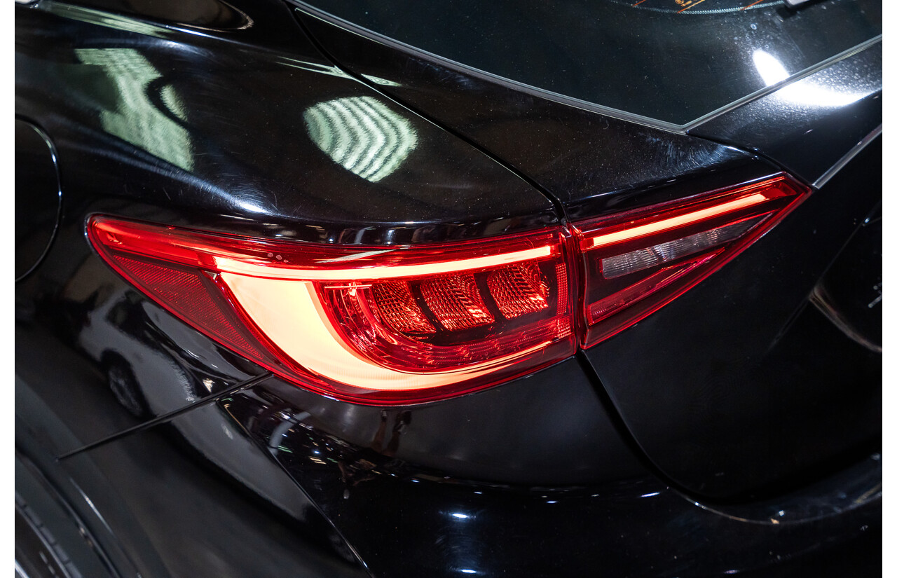 08/2016 Infiniti Q30 Sport 4d Hatchback Metallic Black Turbo Diesel 2.2L