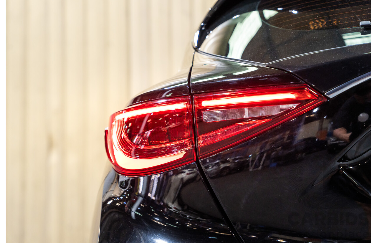 08/2016 Infiniti Q30 Sport 4d Hatchback Metallic Black Turbo Diesel 2.2L