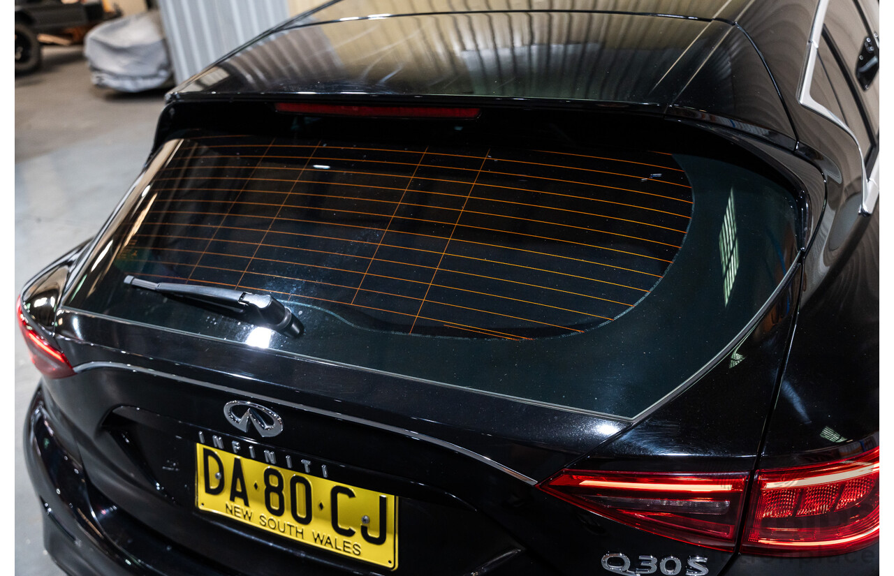 08/2016 Infiniti Q30 Sport 4d Hatchback Metallic Black Turbo Diesel 2.2L