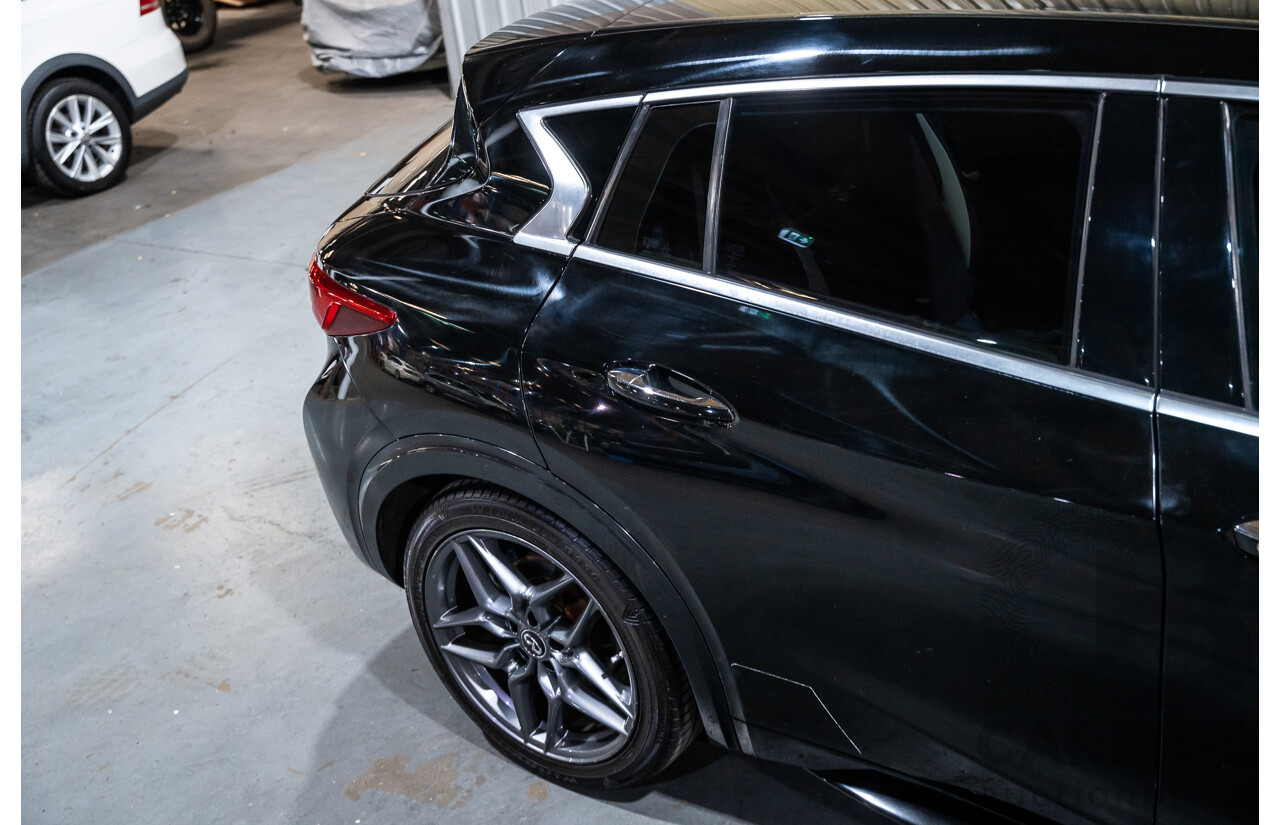 08/2016 Infiniti Q30 Sport 4d Hatchback Metallic Black Turbo Diesel 2.2L