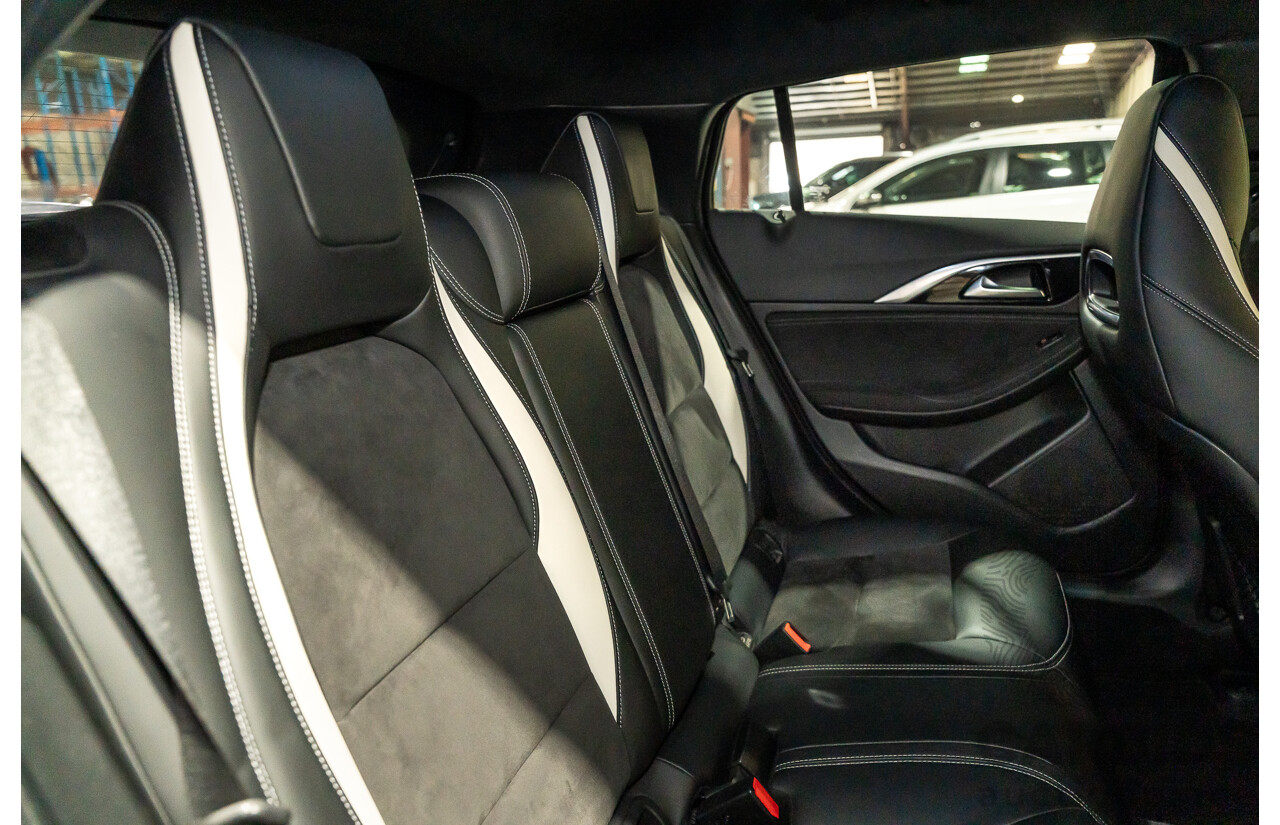 08/2016 Infiniti Q30 Sport 4d Hatchback Metallic Black Turbo Diesel 2.2L